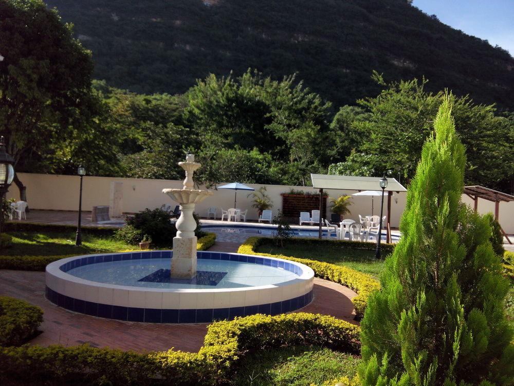 Hotel Campestre Santa Catalina San Gil Buitenkant foto