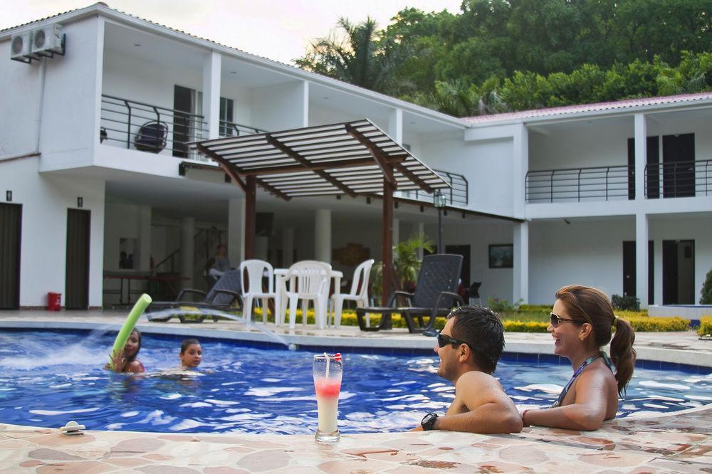Hotel Campestre Santa Catalina San Gil Buitenkant foto