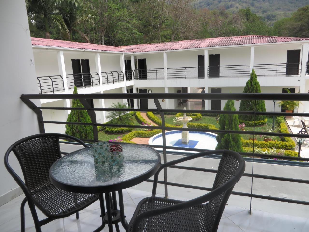 Hotel Campestre Santa Catalina San Gil Buitenkant foto